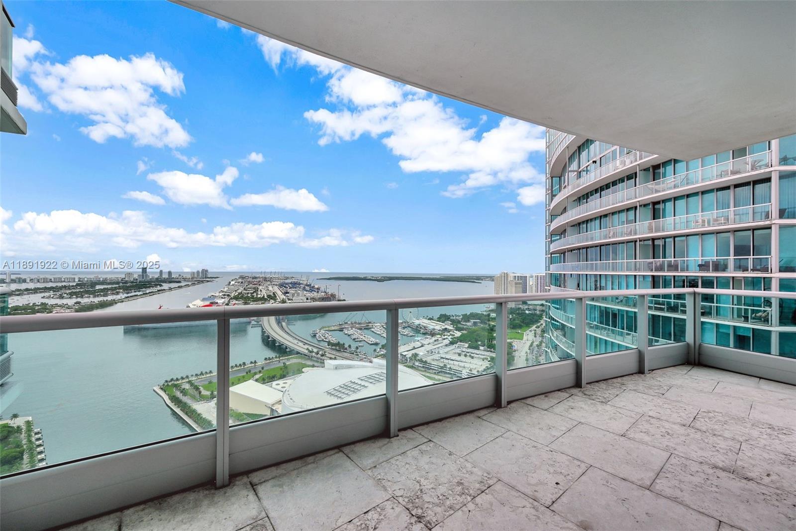900 BISCAYNE BAY CONDO - Residential Lease