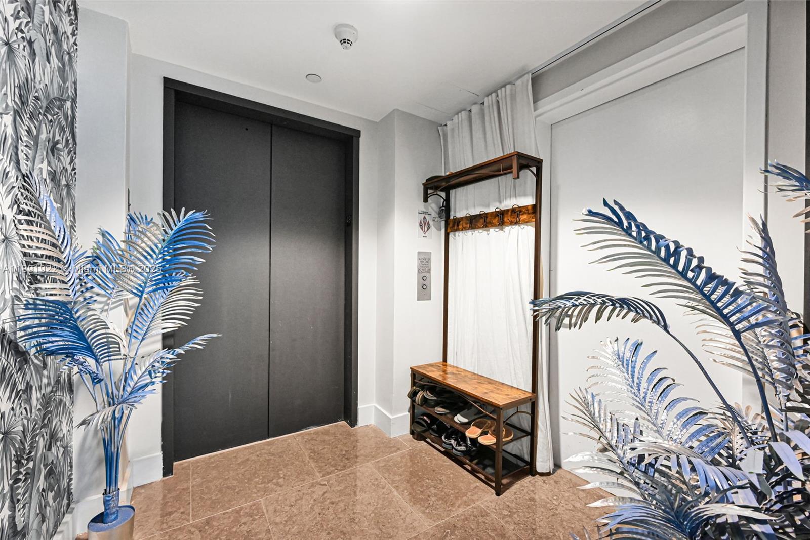900 BISCAYNE BAY CONDO - Residential Lease