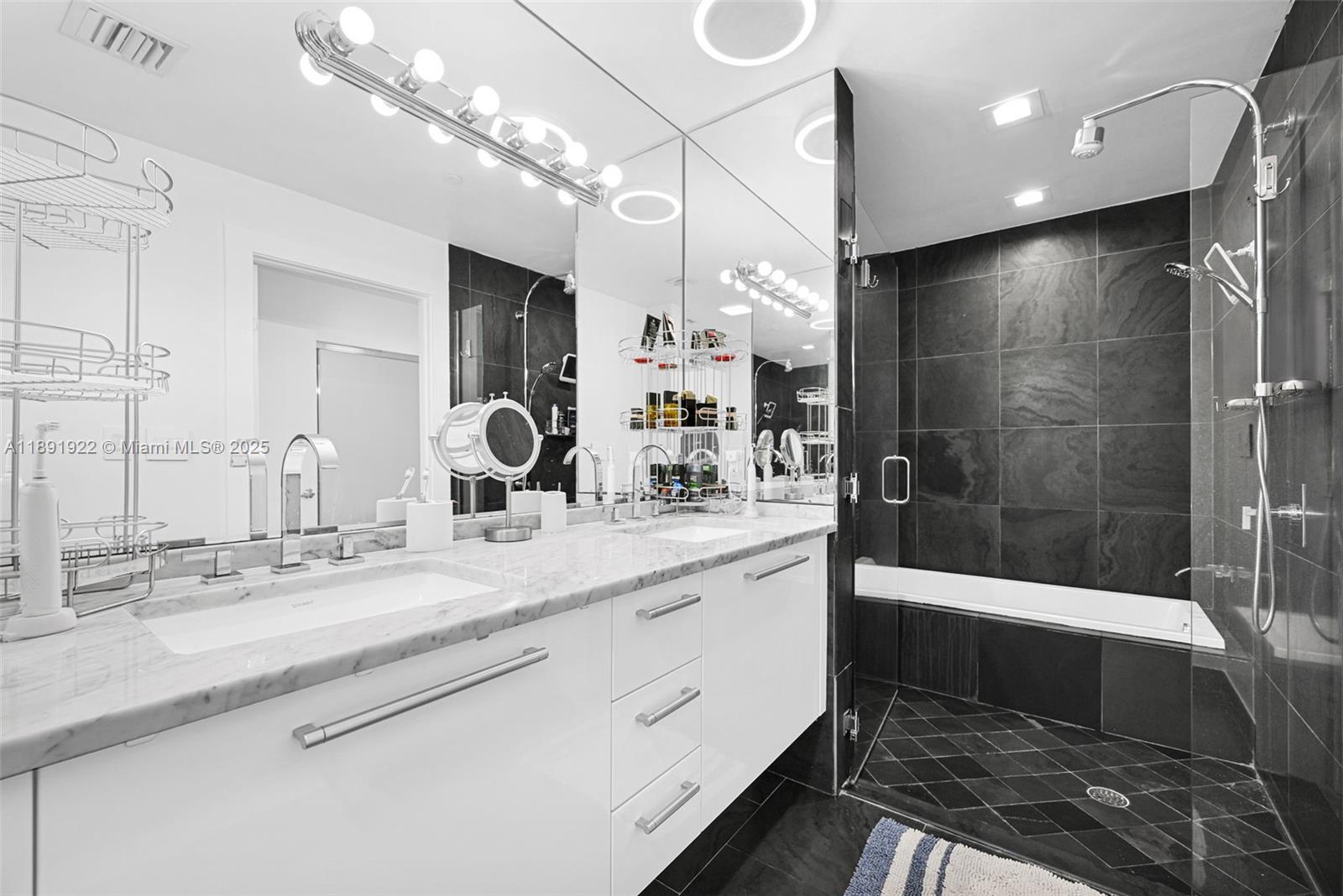 900 BISCAYNE BAY CONDO - Residential Lease