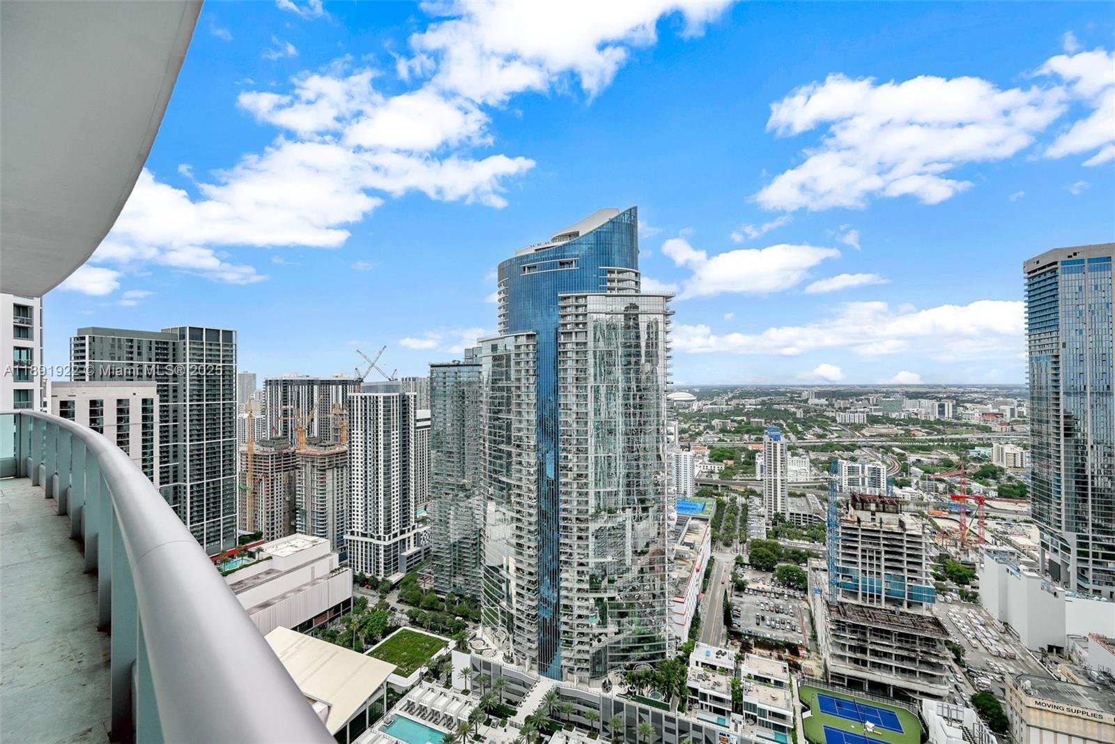 900 BISCAYNE BAY CONDO - Residential Lease