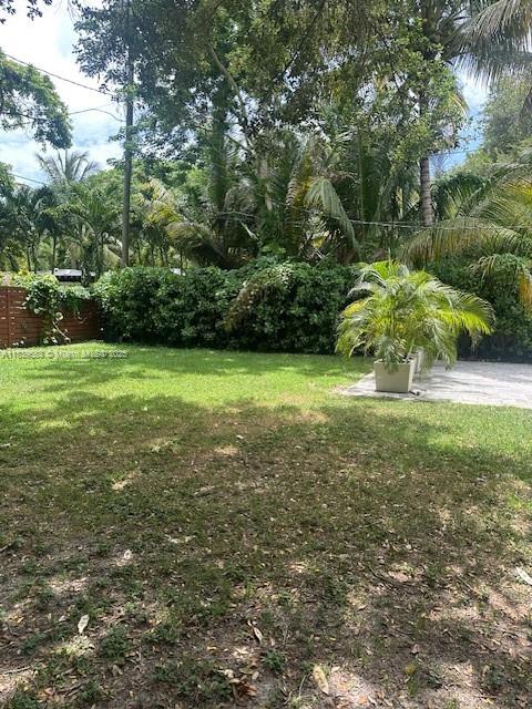 WEST LARKIN PARK - Residential Lease