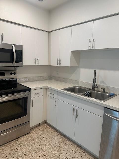 WEST LARKIN PARK - Residential Lease