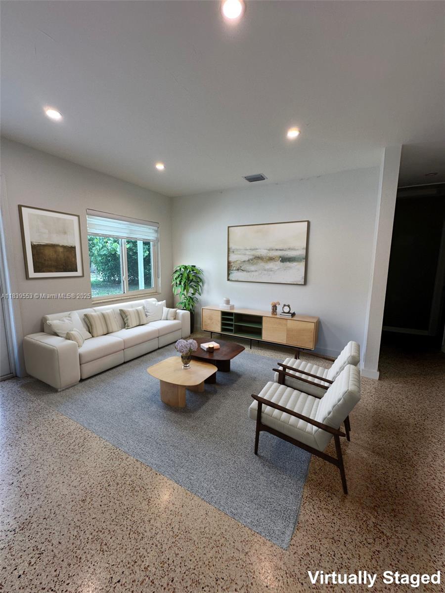 6880 SW 77th Ter 0