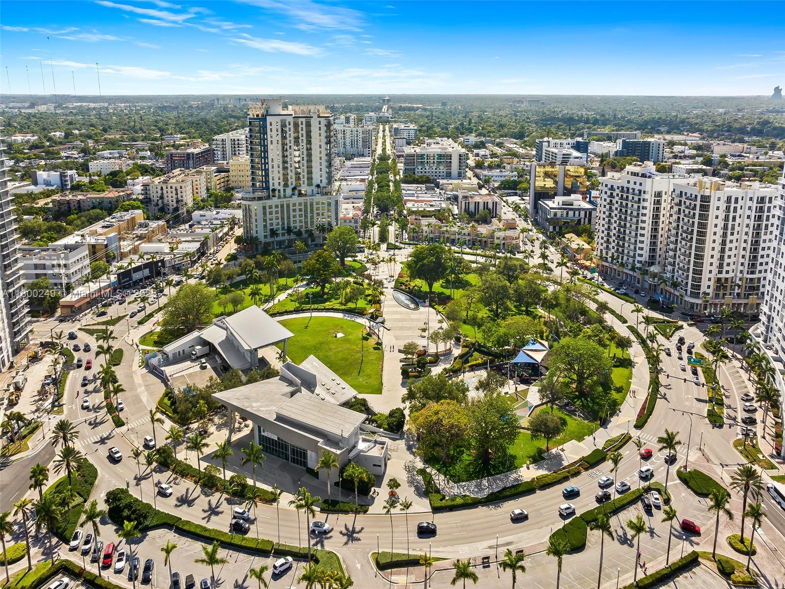 HOLLYWOOD - Residential