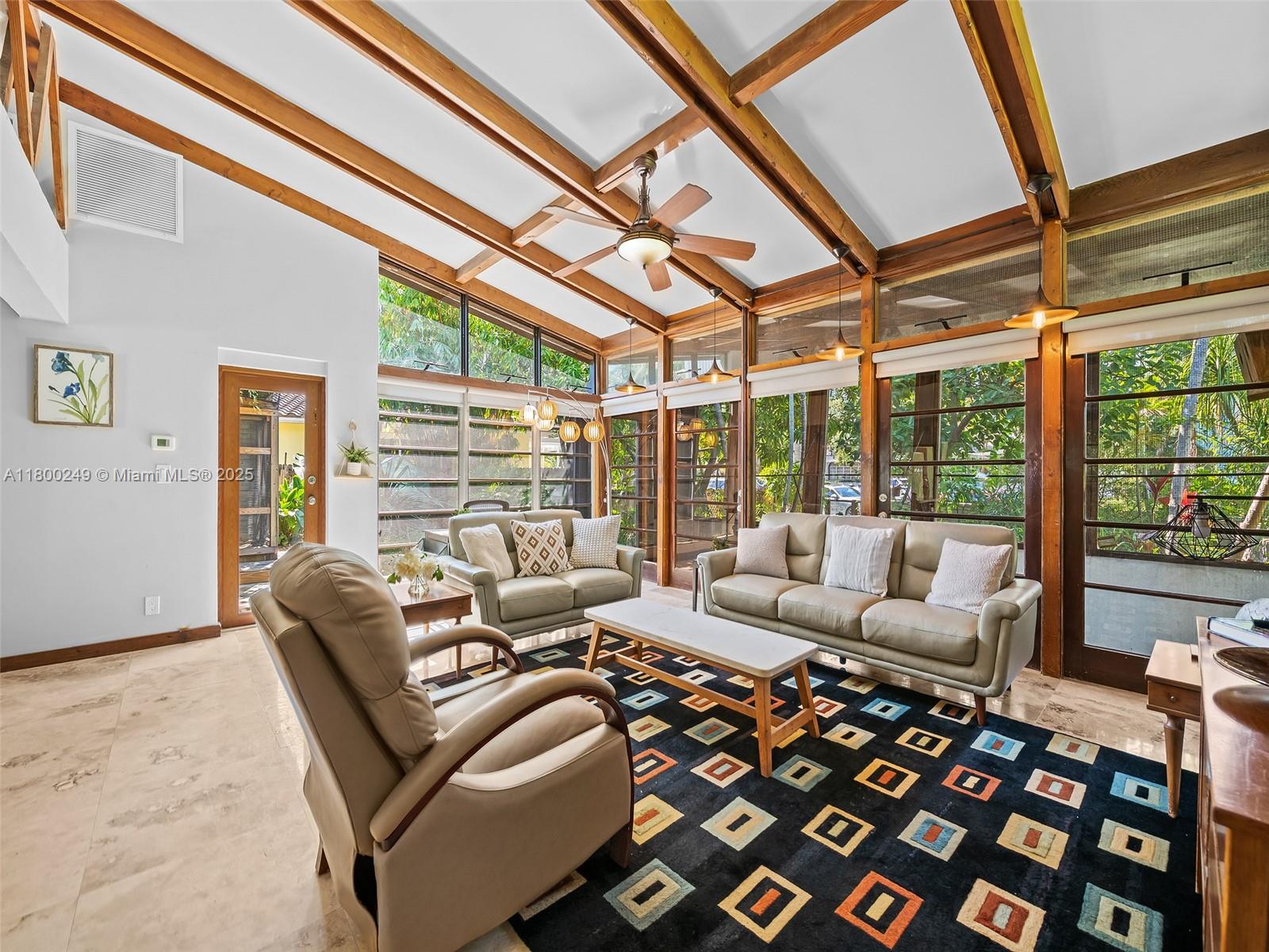 1519 Harrison St, Hollywood, FL, 33020/$1,049,900 4 1519 Harrison St