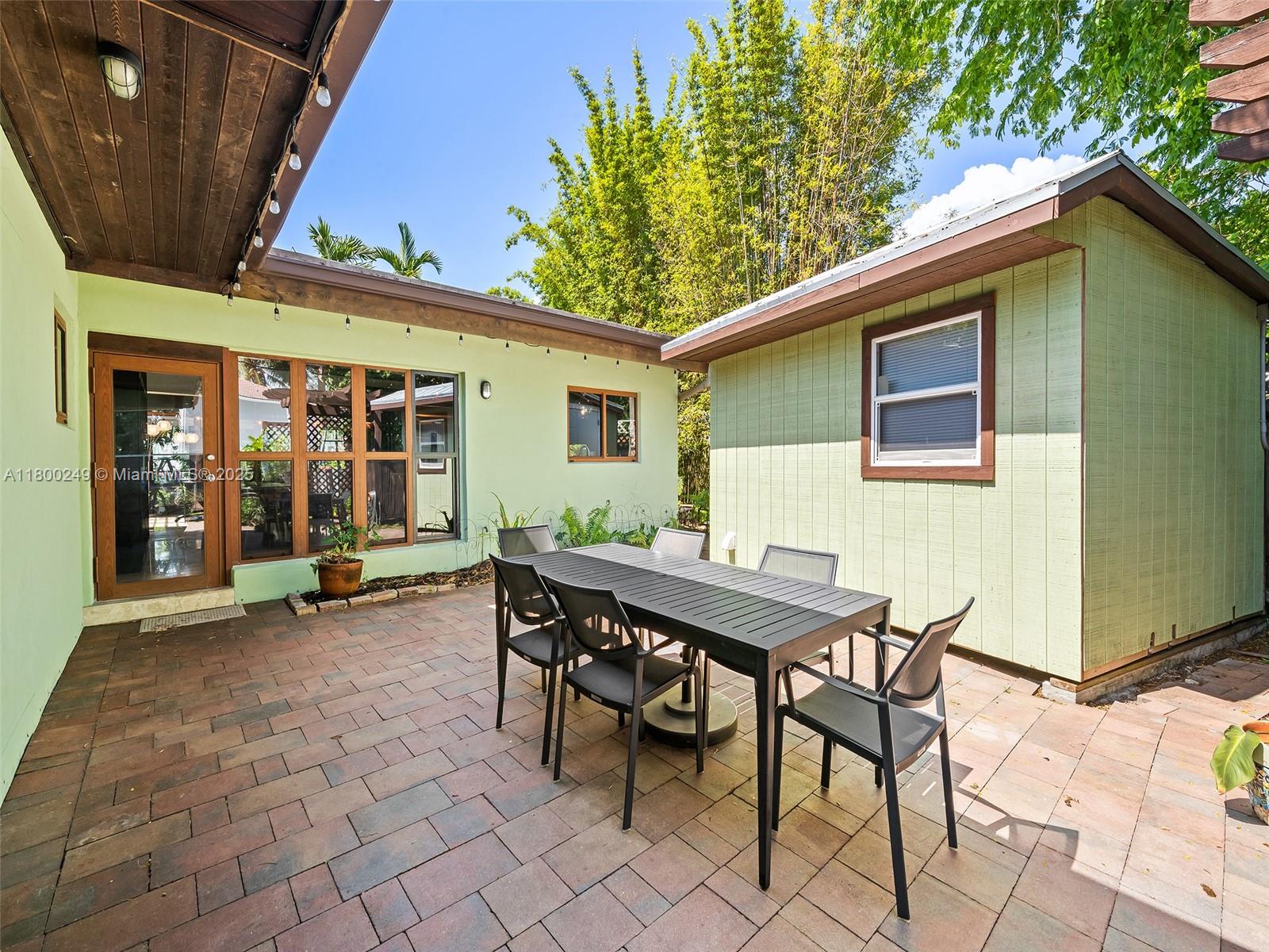 HOLLYWOOD - Residential