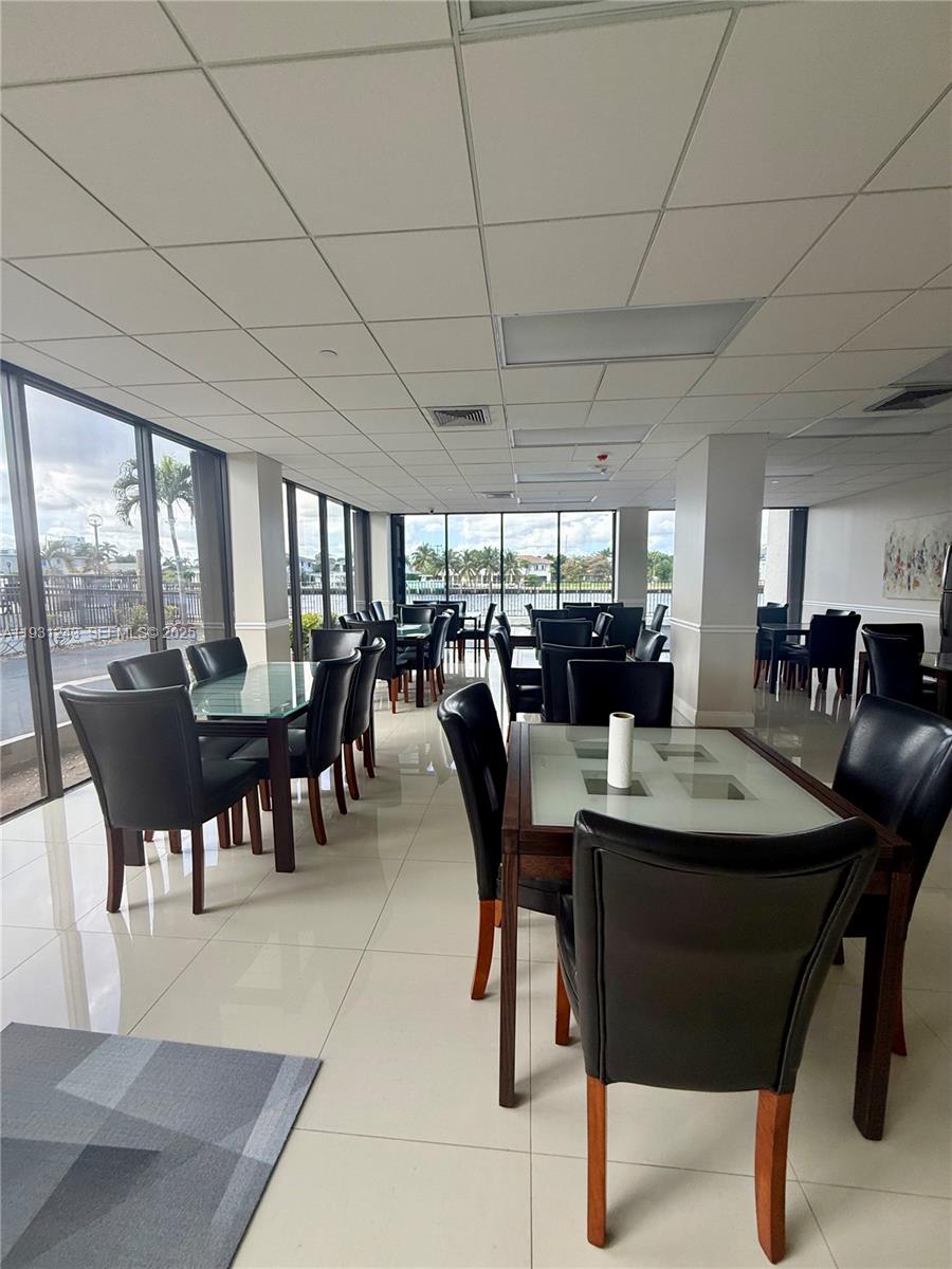 AVANT GARDE CONDO - Residential Lease