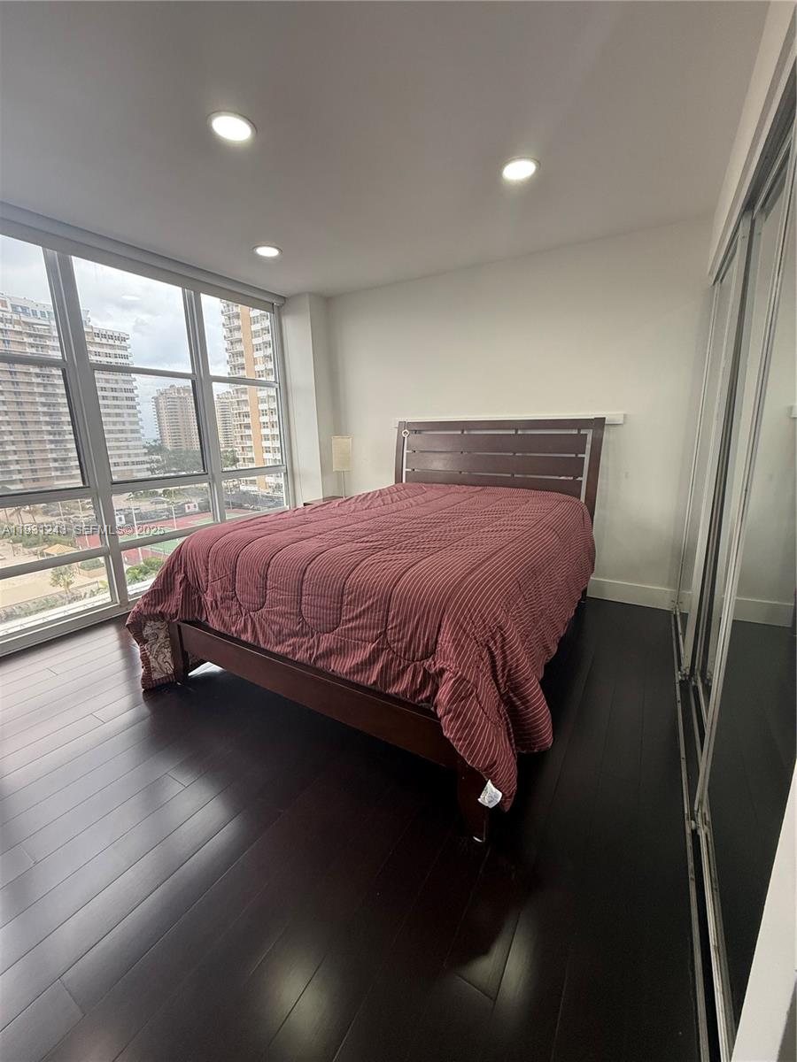 AVANT GARDE CONDO - Residential Lease