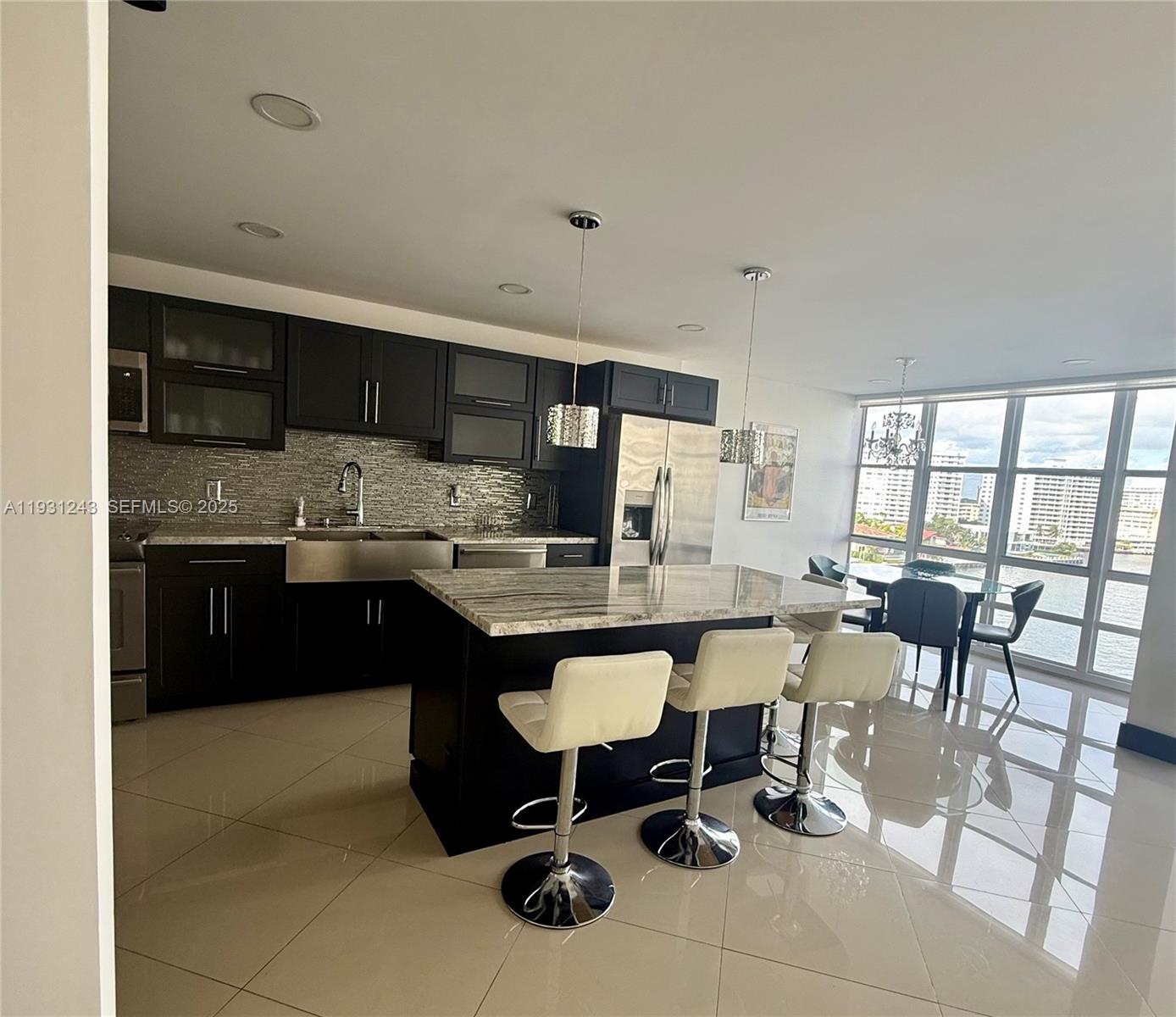 AVANT GARDE CONDO - Residential Lease