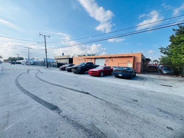 2724 NW 36th St