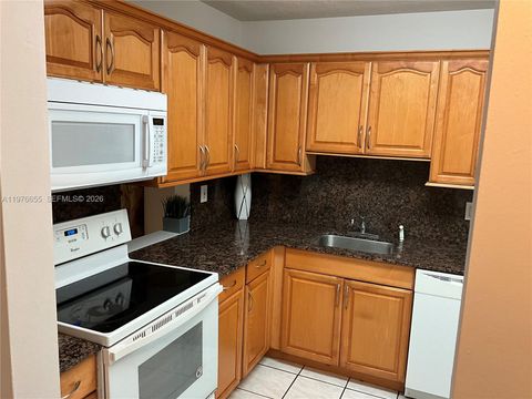 100 Berkley Rd 202 Hollywood FL 33024