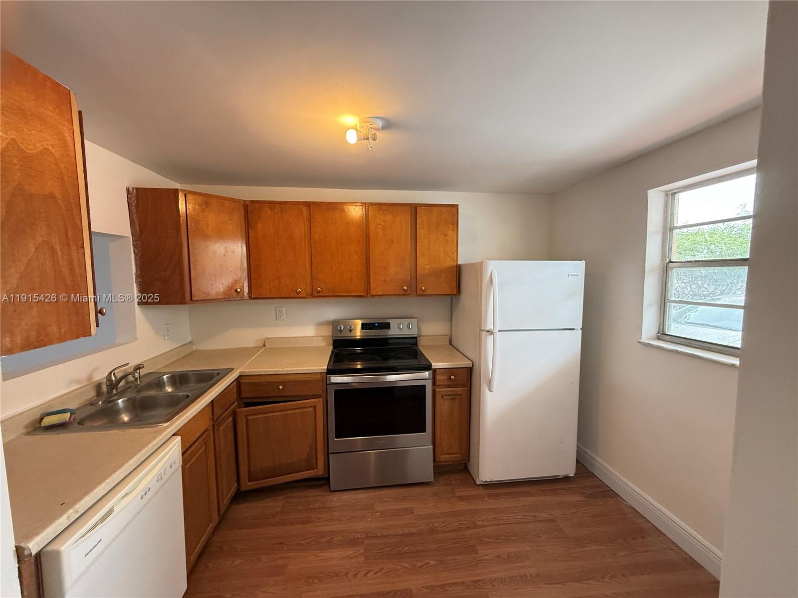 STAR LAKE NORTH COMMODORE - Residential Lease