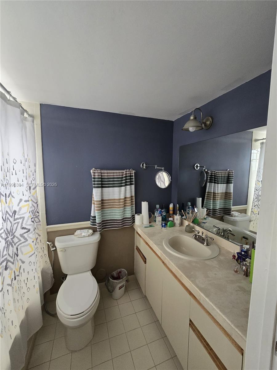 LAGO DEL REY CONDO - Residential