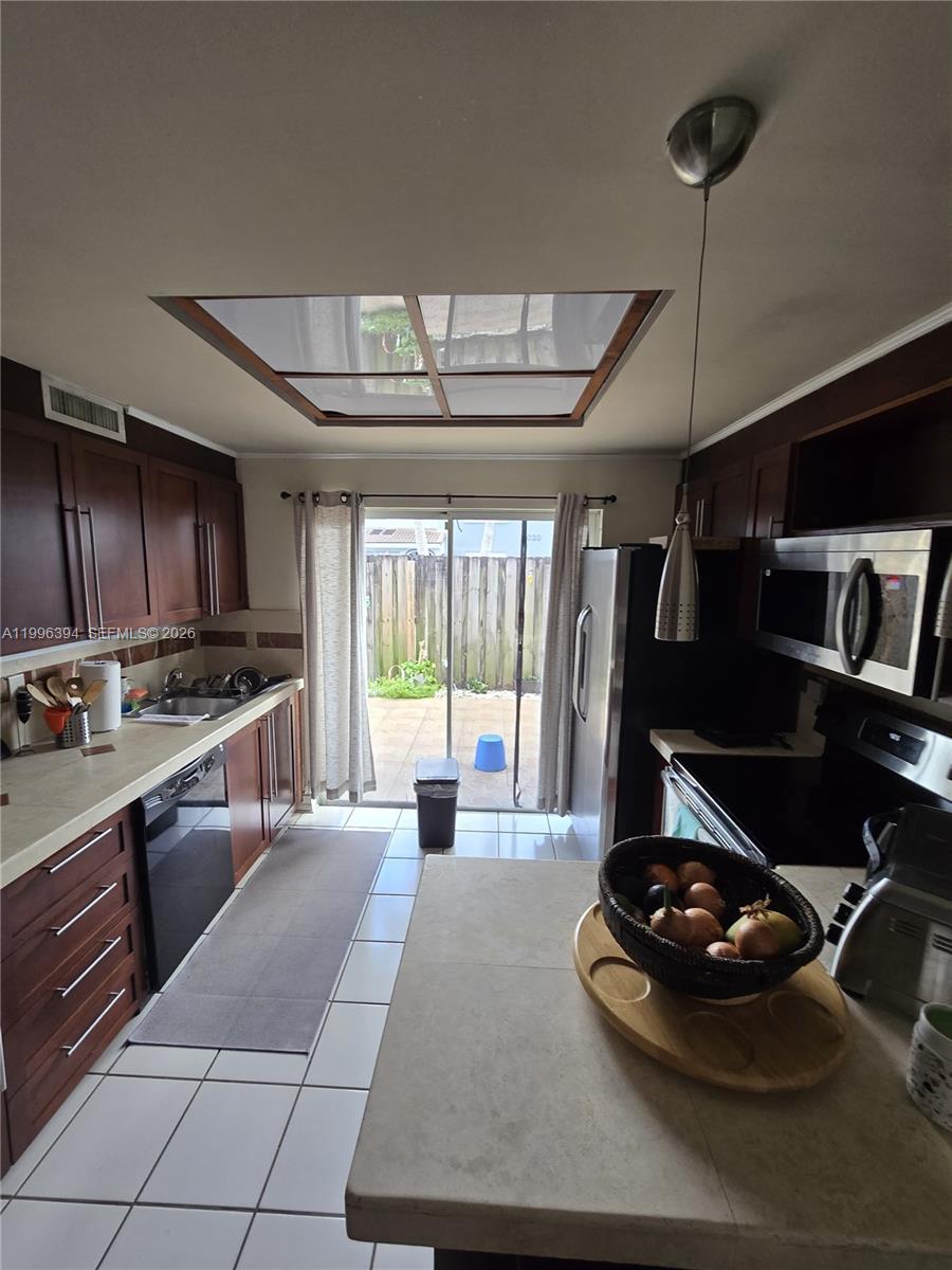 7010 NW 173rd Dr 1901