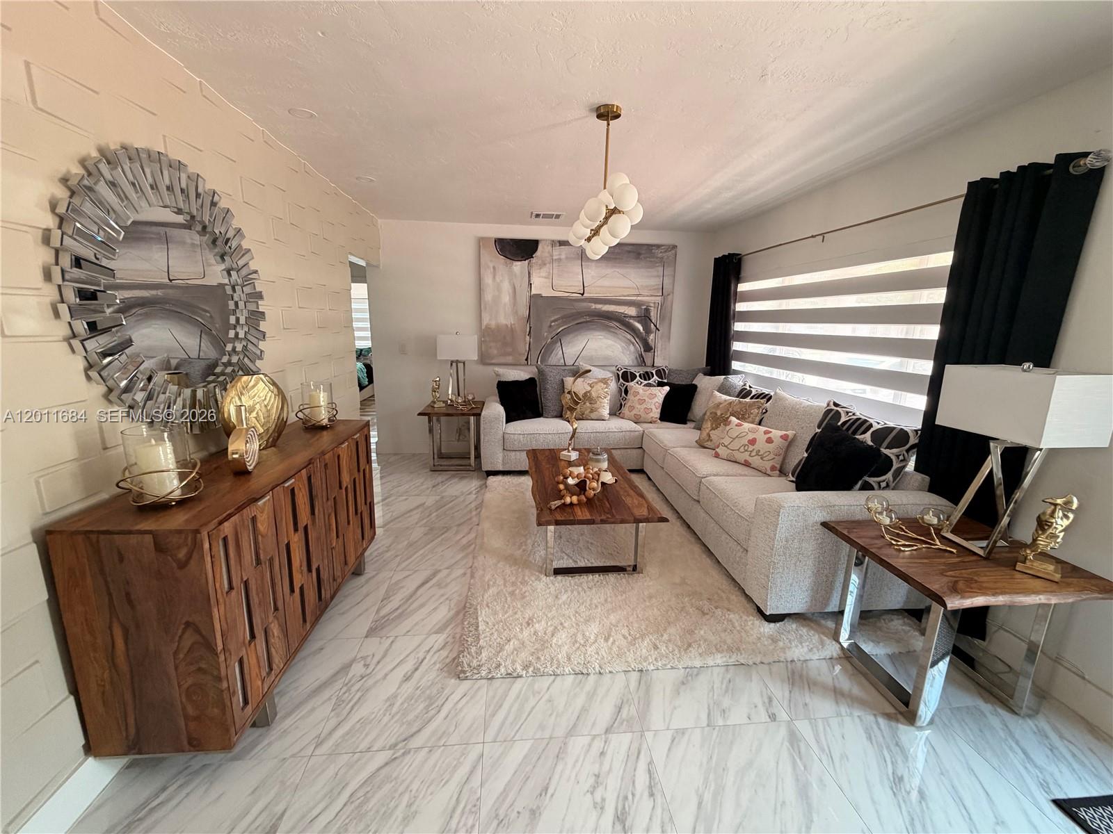 PALM SPRINGS 2ND ADDN - Residential