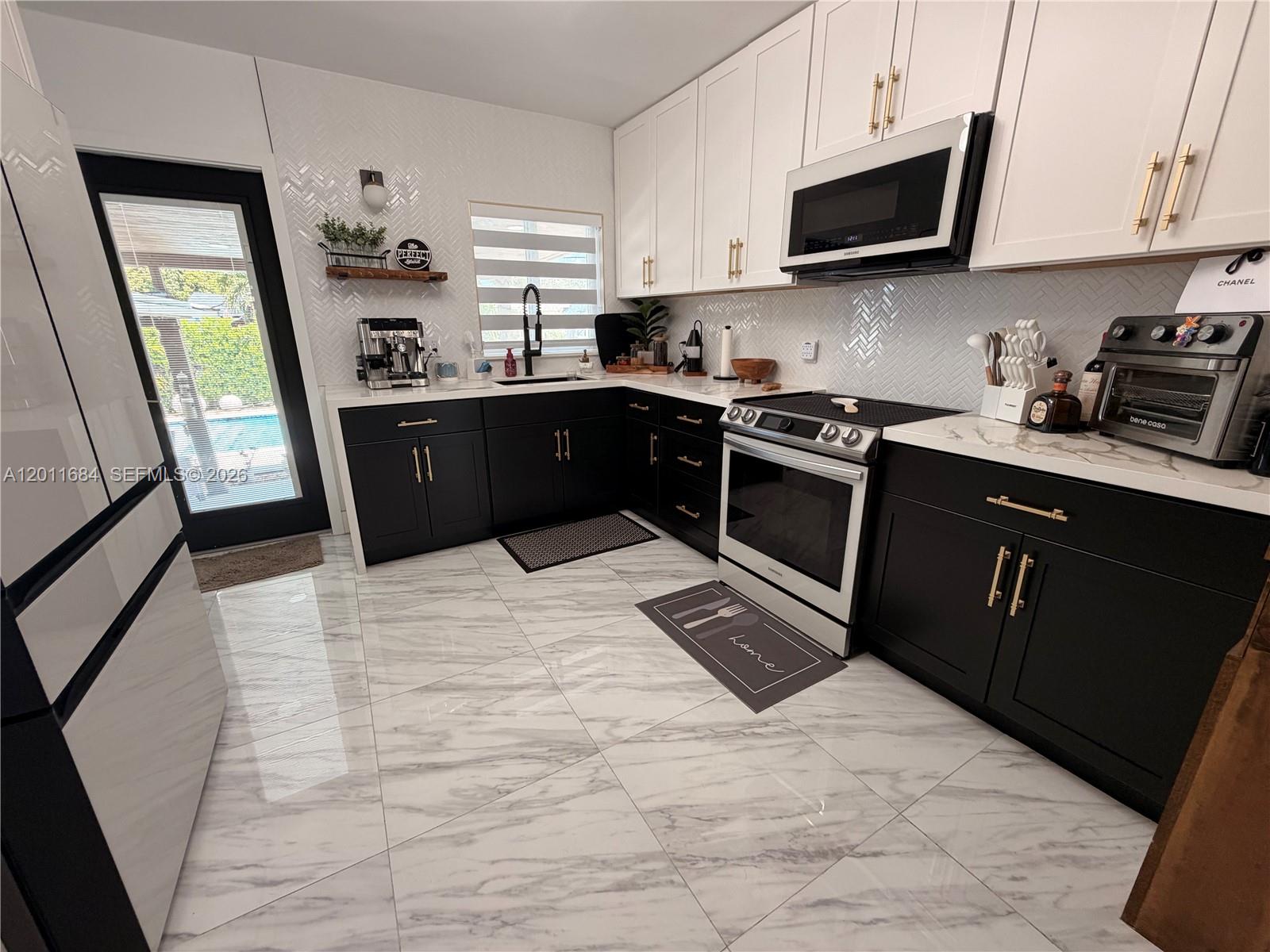 PALM SPRINGS 2ND ADDN - Residential