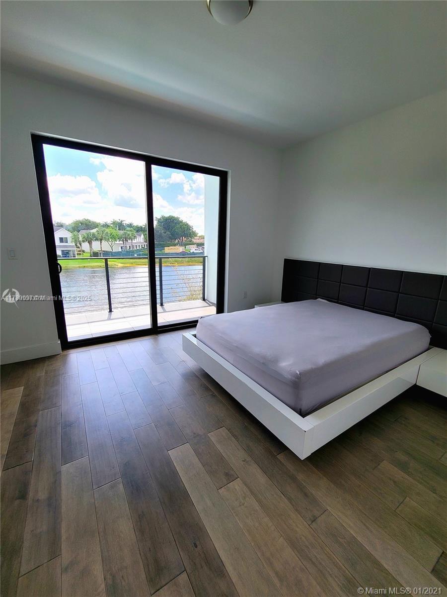 WESTON ESTATES - Residential