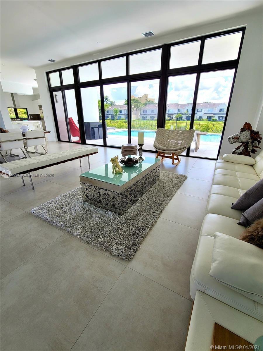 WESTON ESTATES - Residential