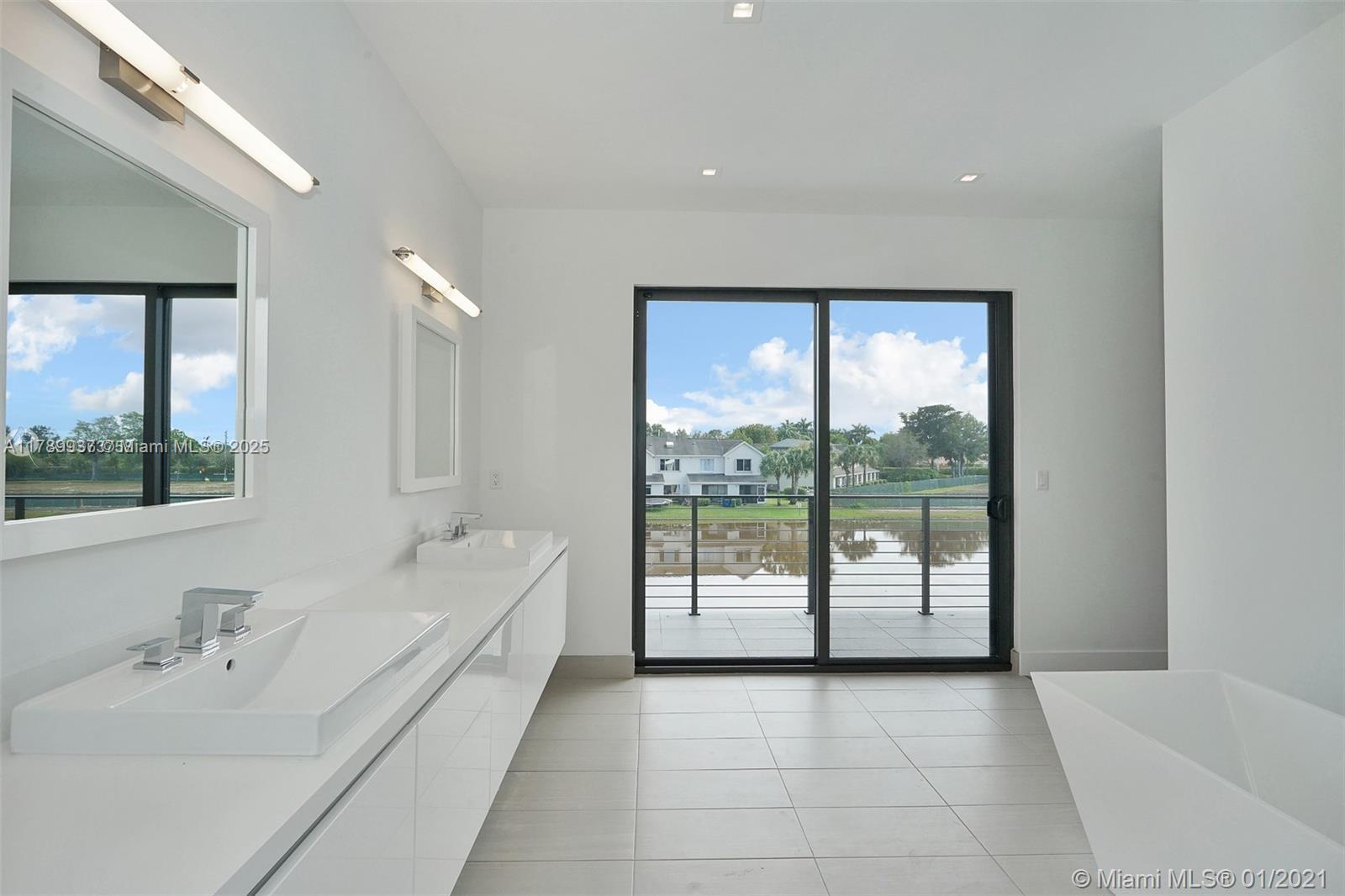 WESTON ESTATES - Residential