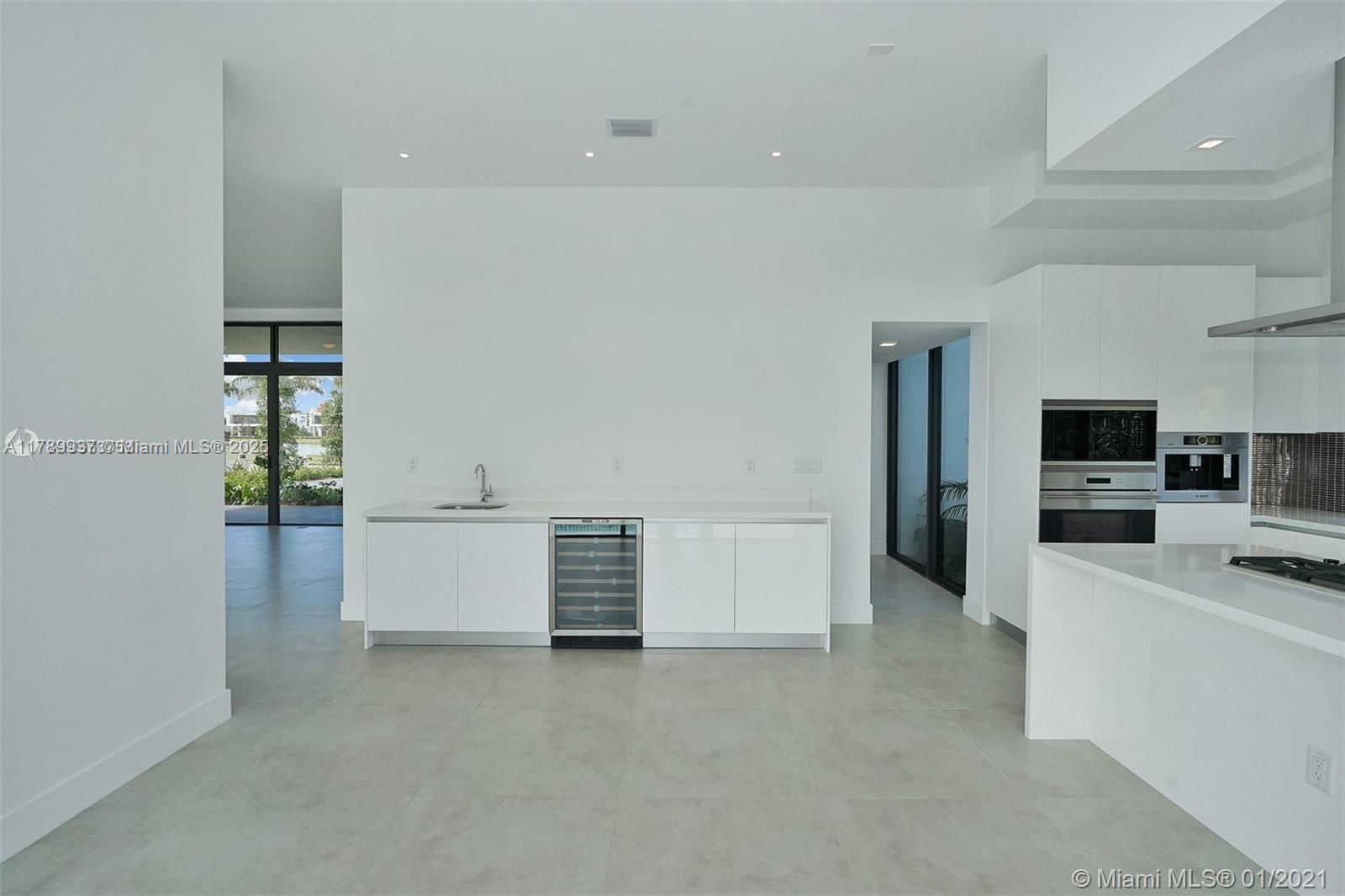 WESTON ESTATES - Residential