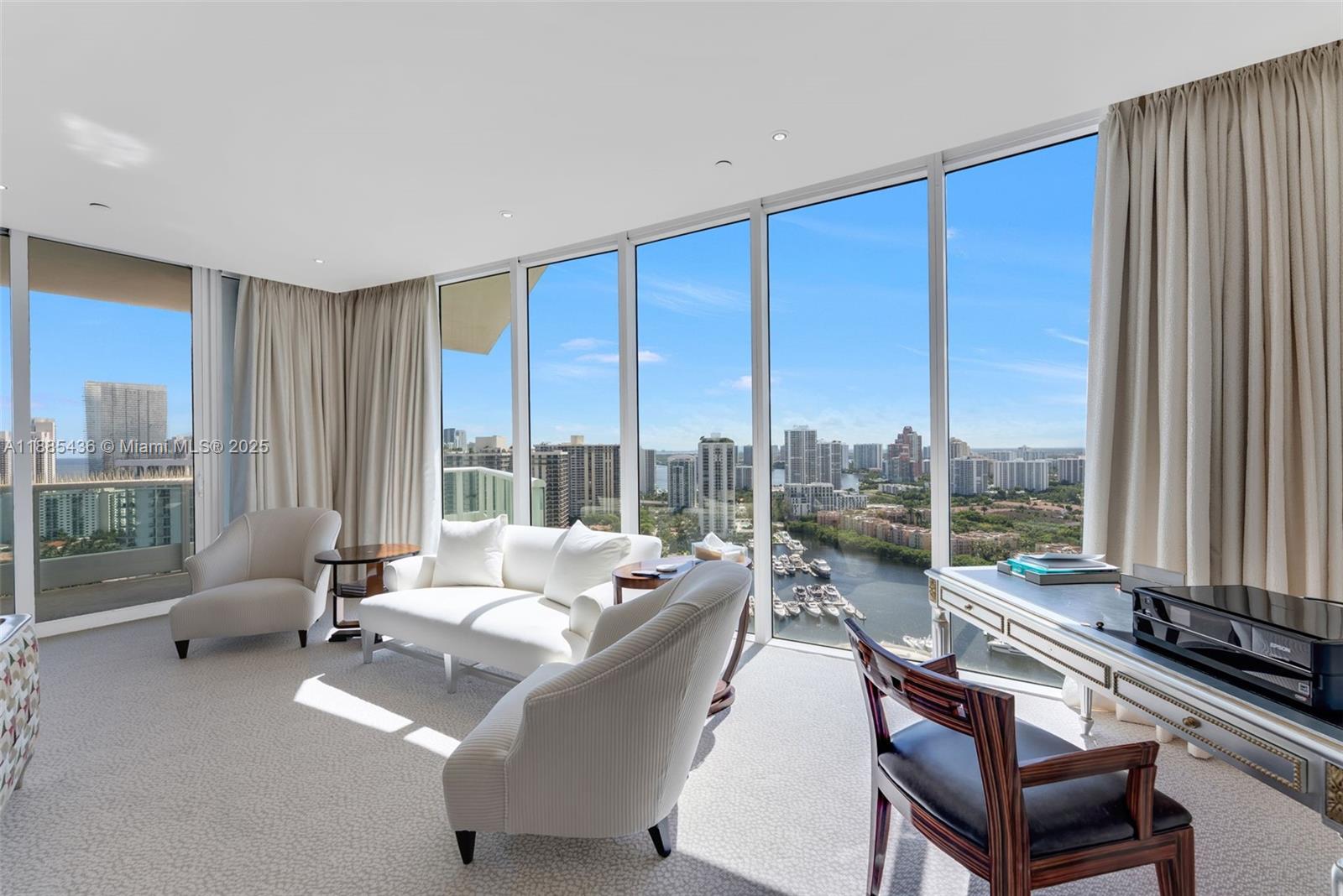 TOWERS OF PORTO VITA-SOUT - Residential