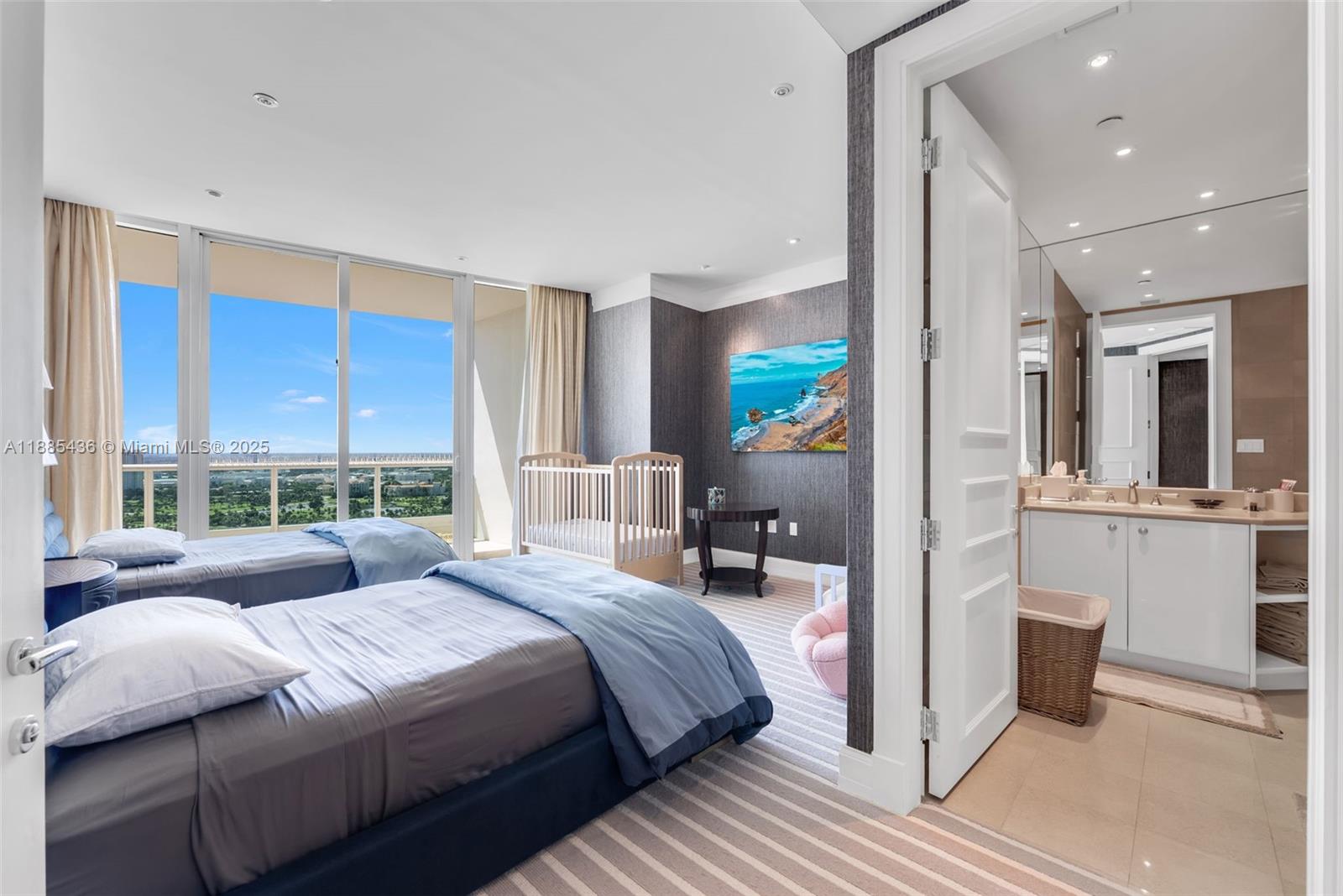 TOWERS OF PORTO VITA-SOUT - Residential