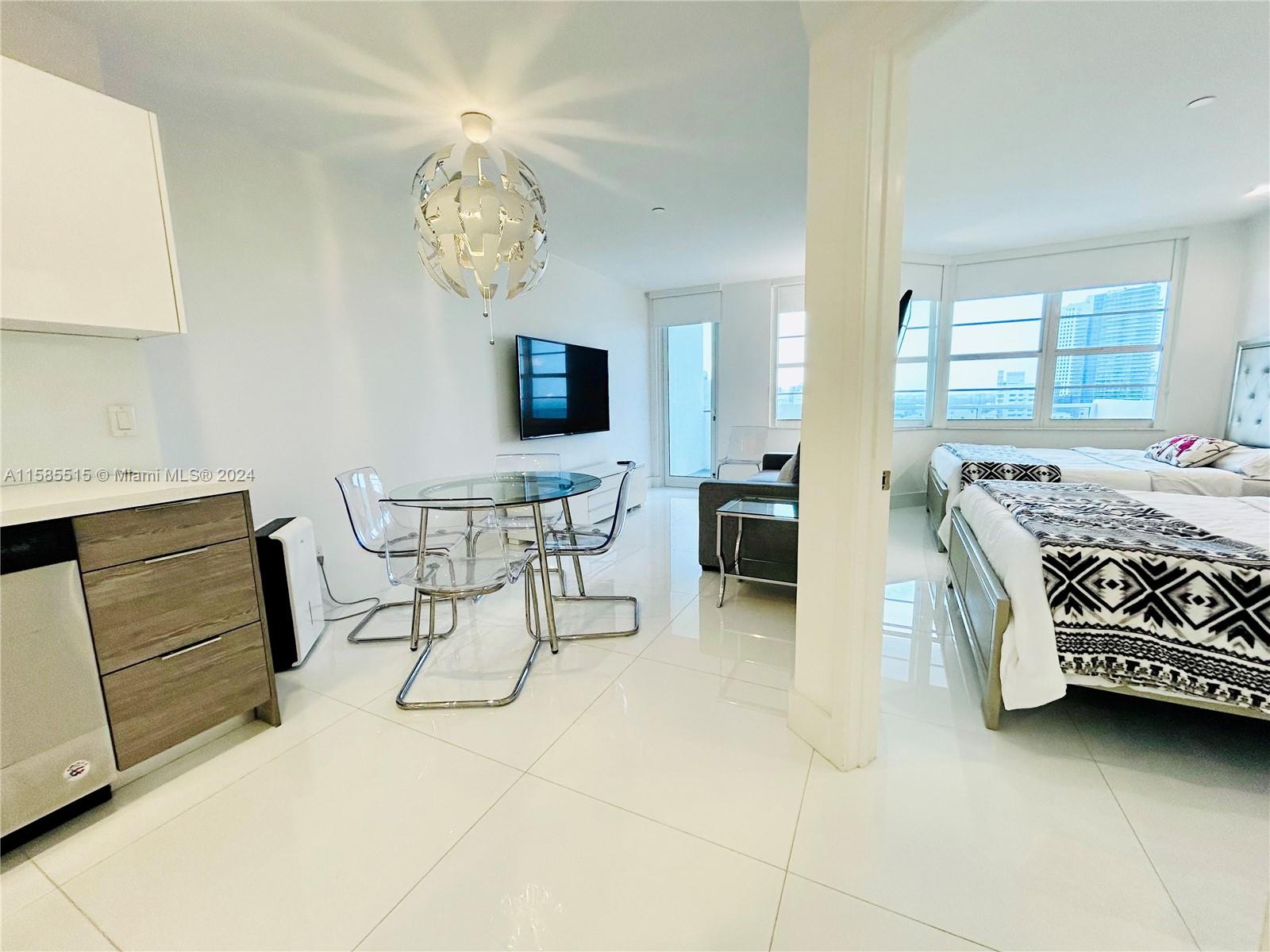 100 Lincoln Rd 1645, Miami Beach, Miami-Dade County, Florida - 1 Bedrooms  
1 Bathrooms - 