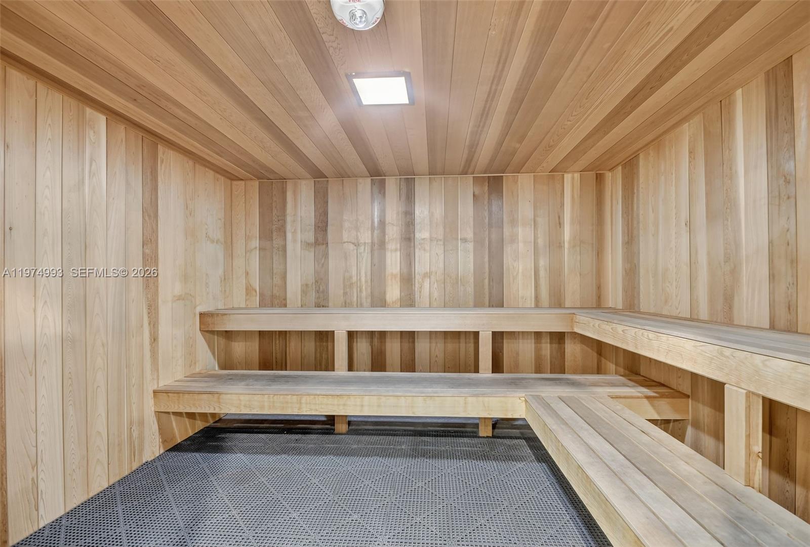 HUNTINGTON LAKES SEC TWO - Residential