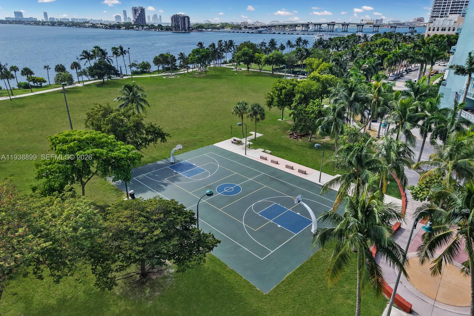 1800 CLUB CONDO - Residential