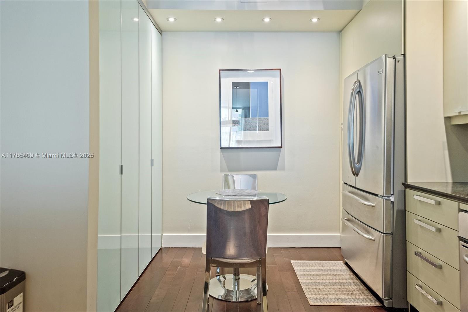 AVENTURA MARINA CONDO NUM - Residential