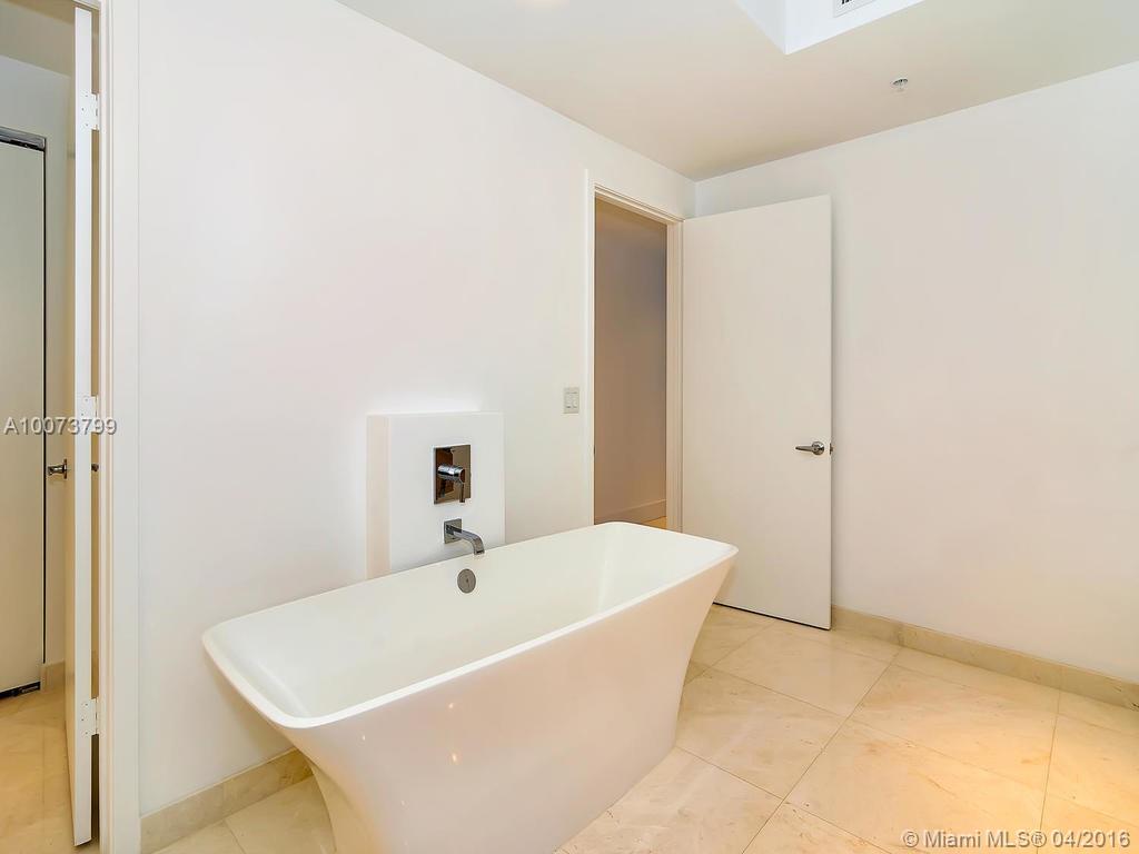 Marina Palms - Residential Lease