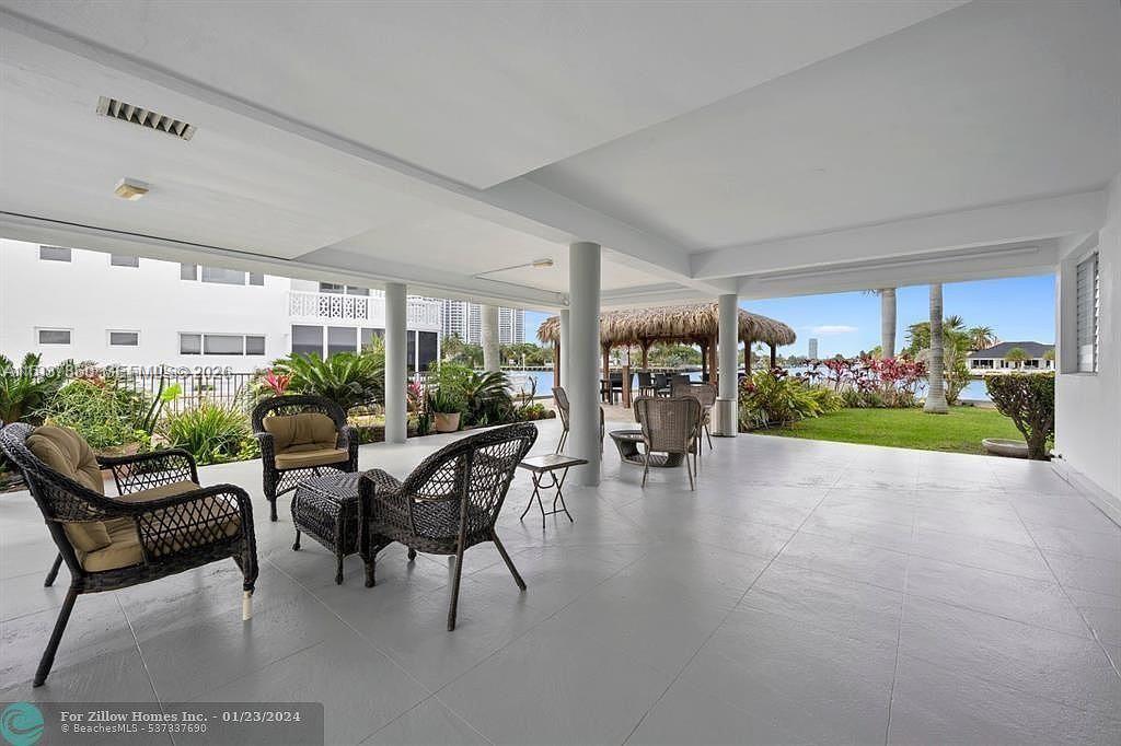 GOLDEN BAY MANOR CO-OP - Residential