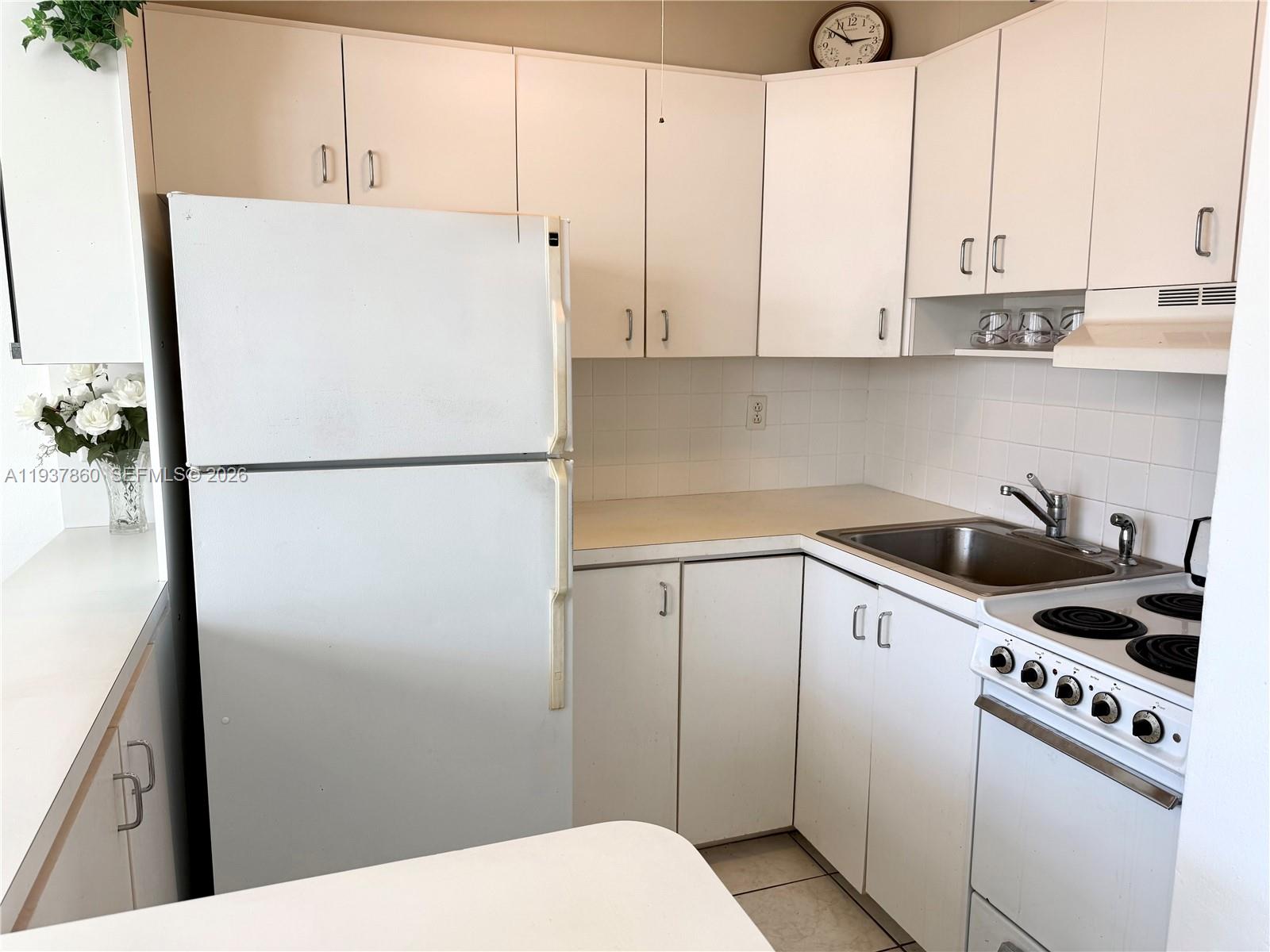 GOLDEN BAY MANOR CO-OP - Residential