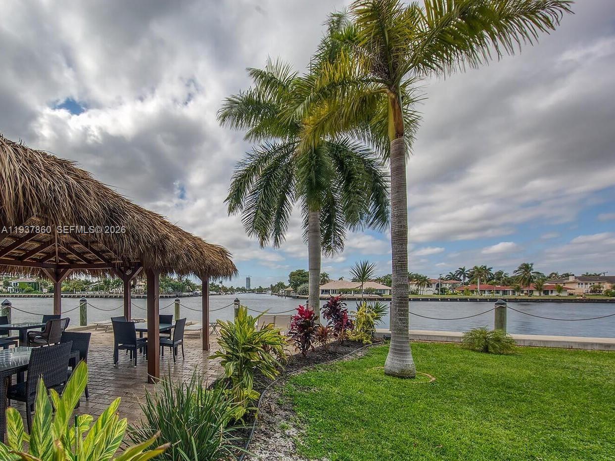 GOLDEN BAY MANOR CO-OP - Residential