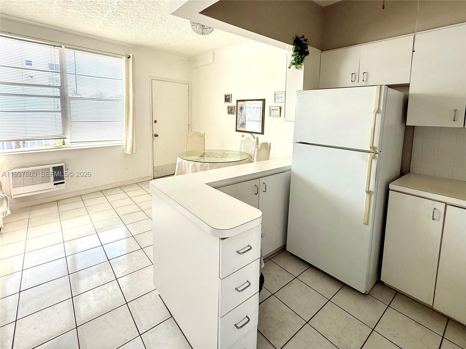 GOLDEN BAY MANOR CO-OP - Residential