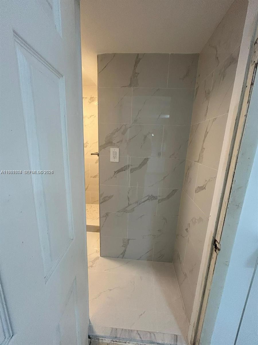 HOLLEMAN MANOR ADDN - Residential Lease