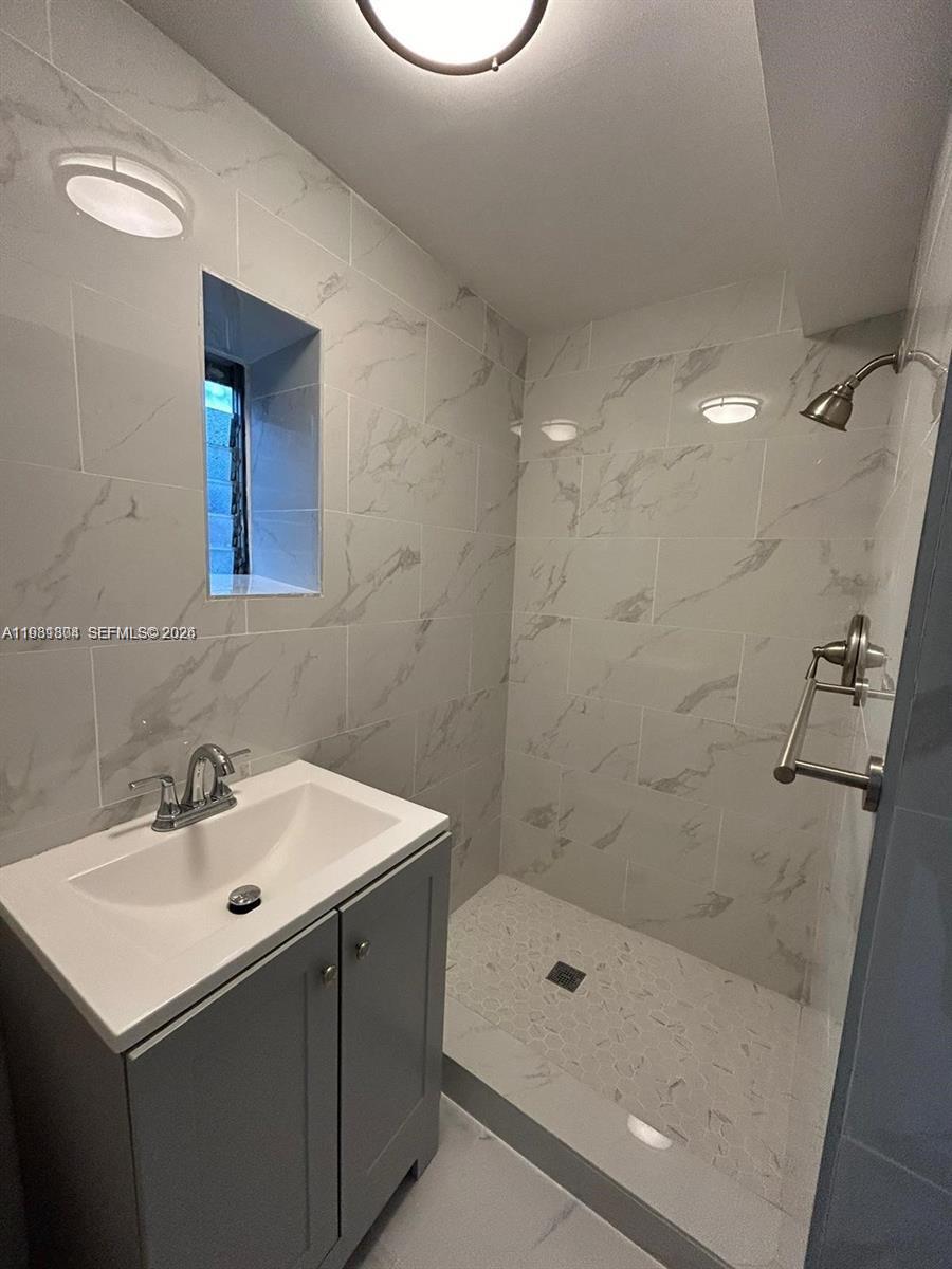 HOLLEMAN MANOR ADDN - Residential Lease