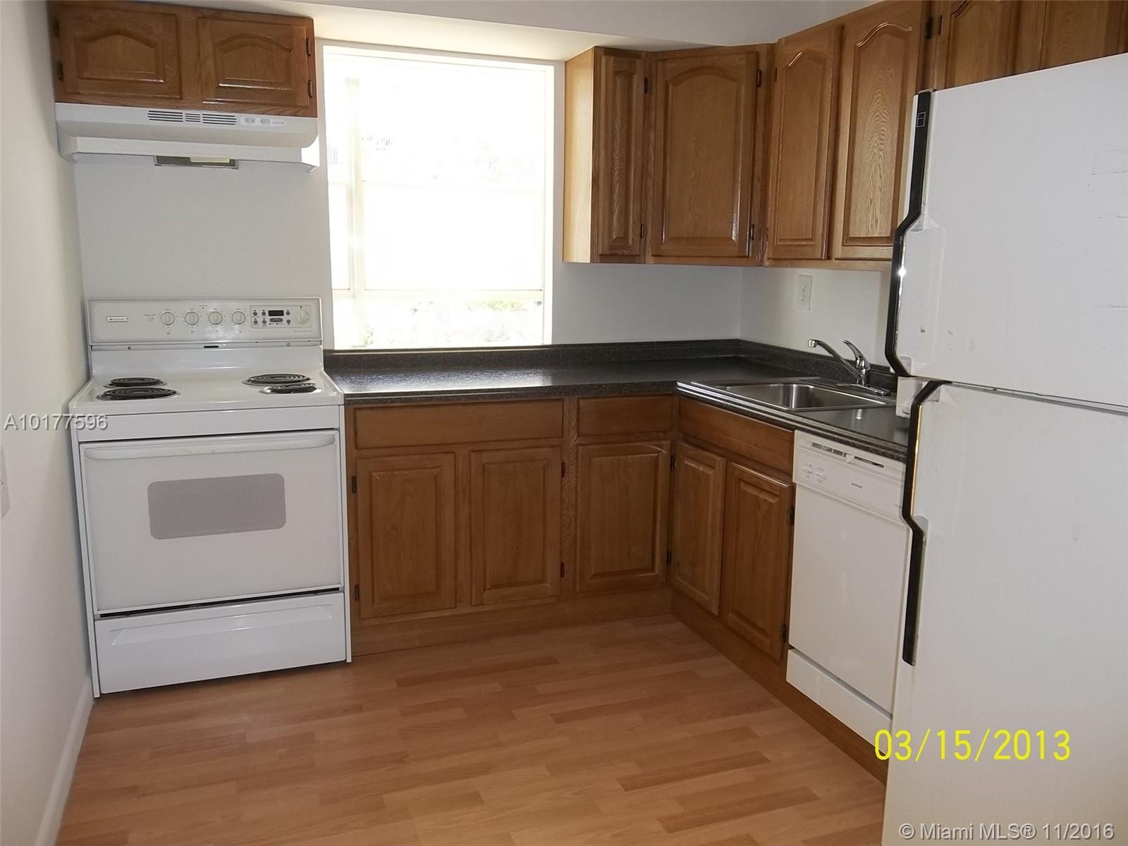 De Soto Park Condo - Residential Lease