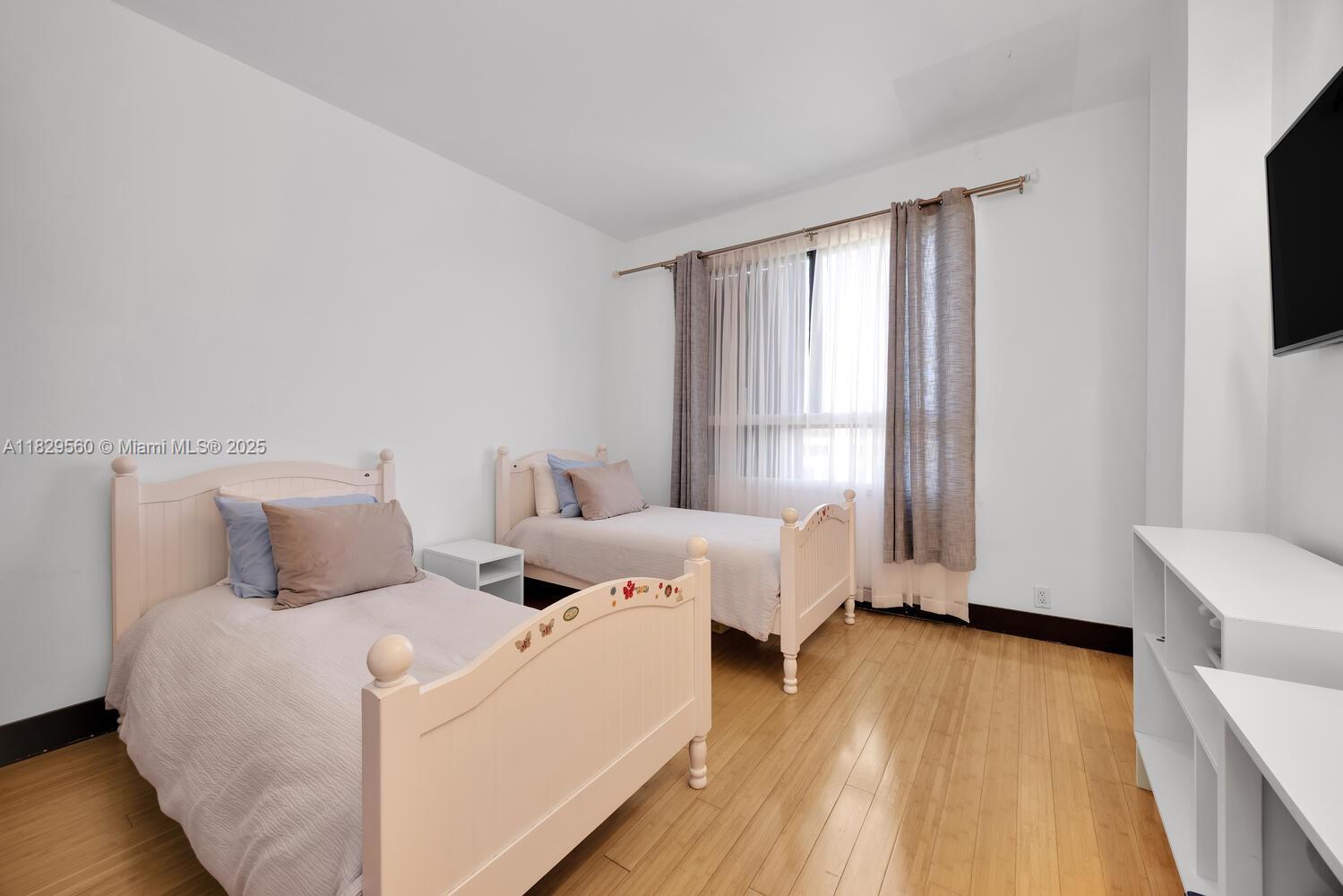 KEY COLONY NO 2 CONDO - Residential Lease