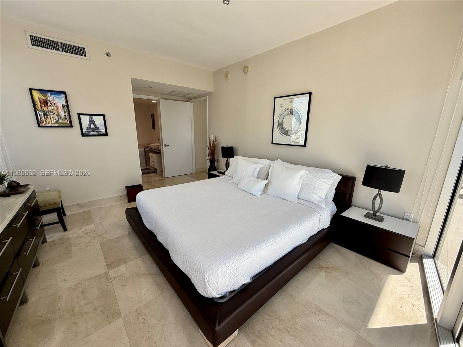 ICONBRICKELL CONDO NO 1 - Residential Lease