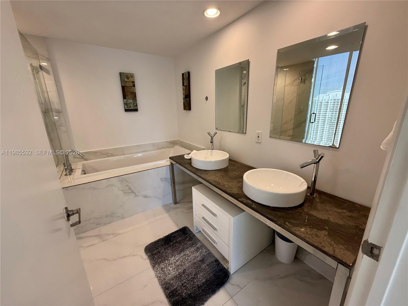ICONBRICKELL CONDO NO 1 - Residential Lease