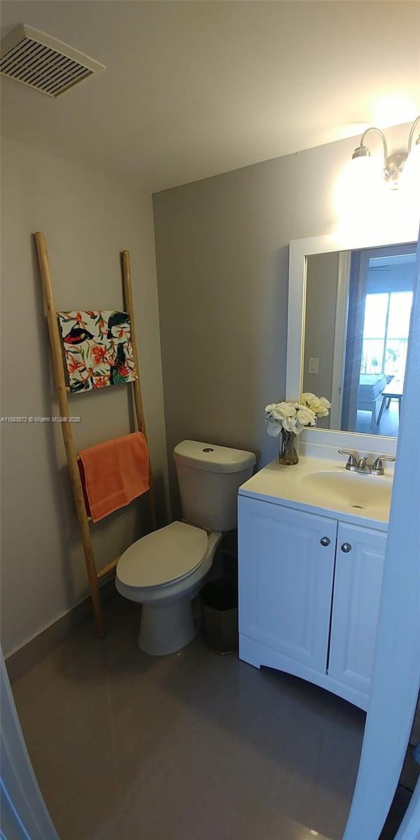 IVANHOE WEST AT CENTURY V - Residential Lease