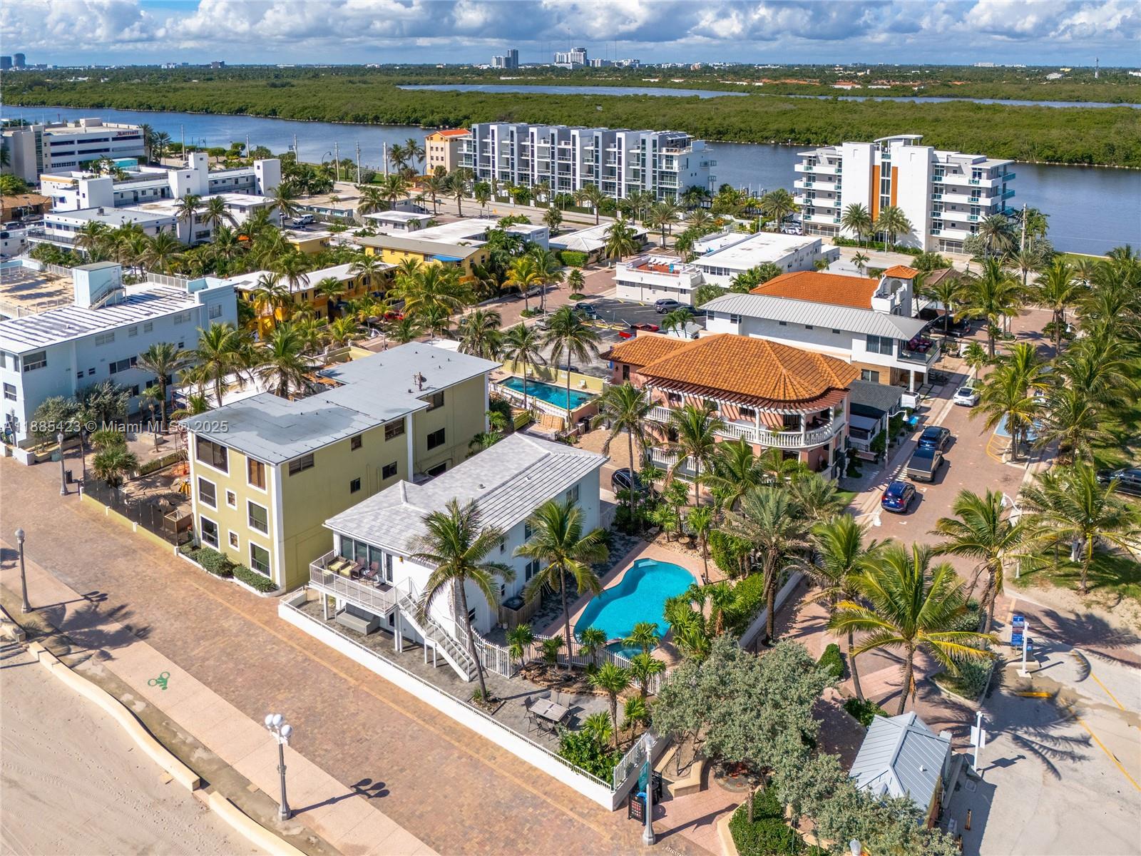 HOLLYWOOD BEACH SECOND AD - Residential