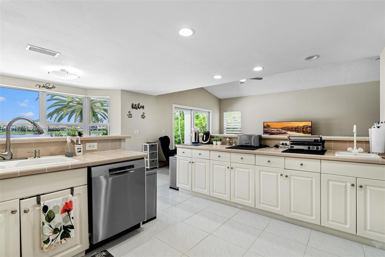 CHAPEL TRAIL REPLAT SECTI - Residential
