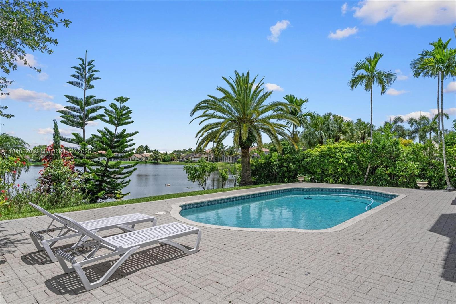 CHAPEL TRAIL REPLAT SECTI - Residential
