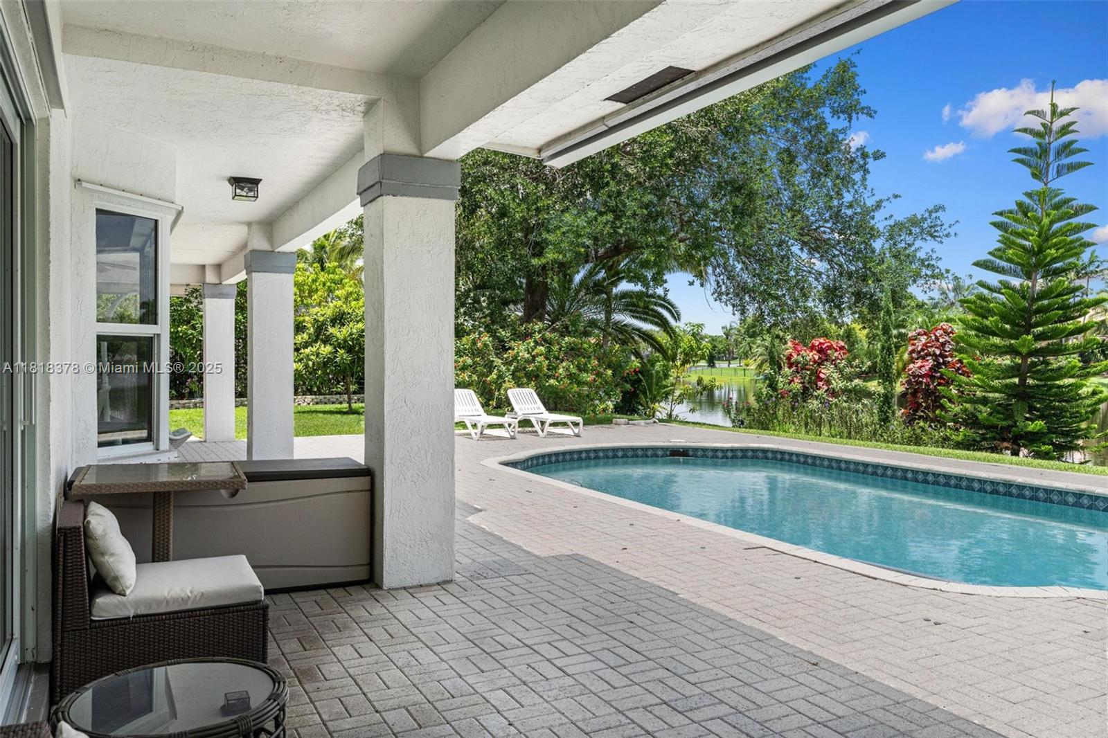 CHAPEL TRAIL REPLAT SECTI - Residential