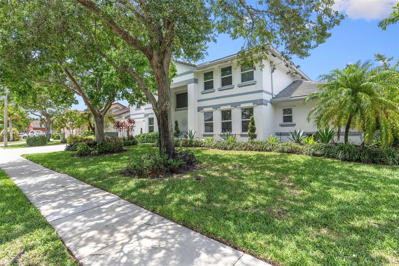 CHAPEL TRAIL REPLAT SECTI - Residential