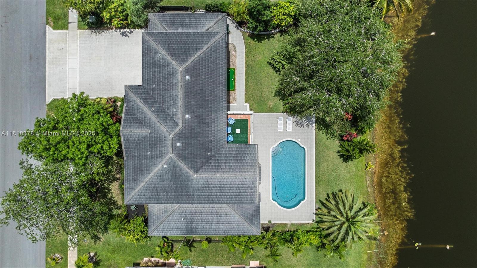 CHAPEL TRAIL REPLAT SECTI - Residential