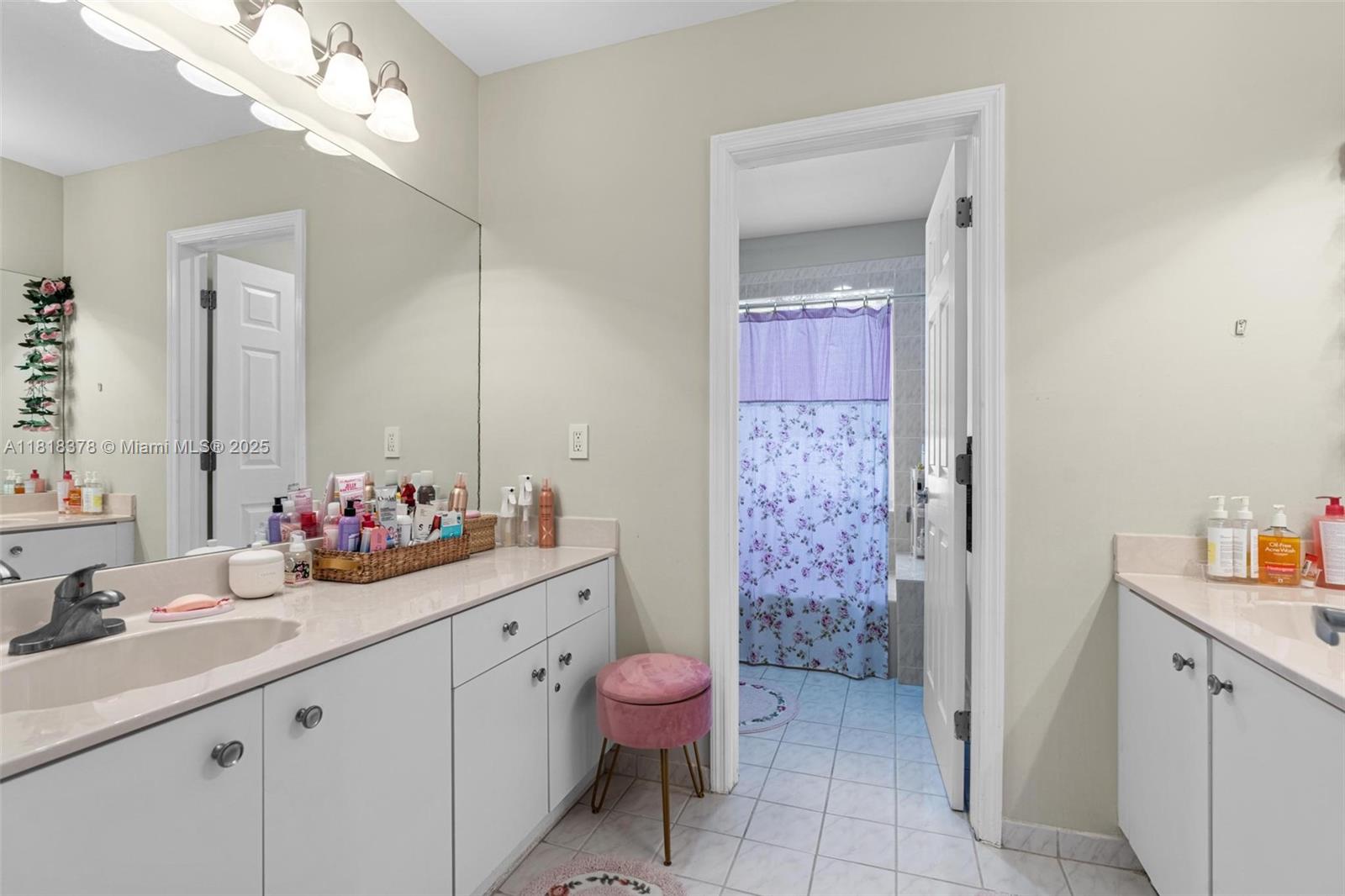 CHAPEL TRAIL REPLAT SECTI - Residential