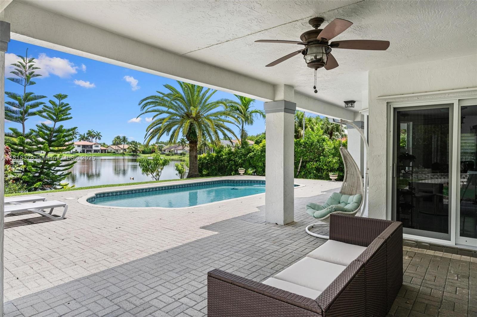 CHAPEL TRAIL REPLAT SECTI - Residential